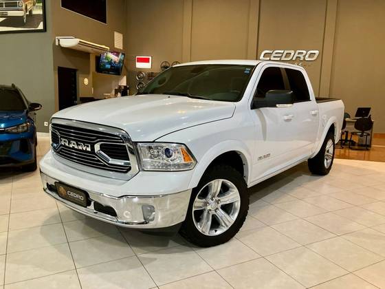 RAM CLASSIC 5.7 V8 GASOLINA LARAMIE CD 4X4 AUTOMÁTICO RAM CLASSIC 5.7 V8 GASOLINA LARAMIE CD 4X4 AUTOMÁTICO